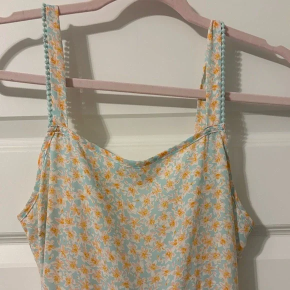 Floral Maxi Dress - Picture 2 of 5